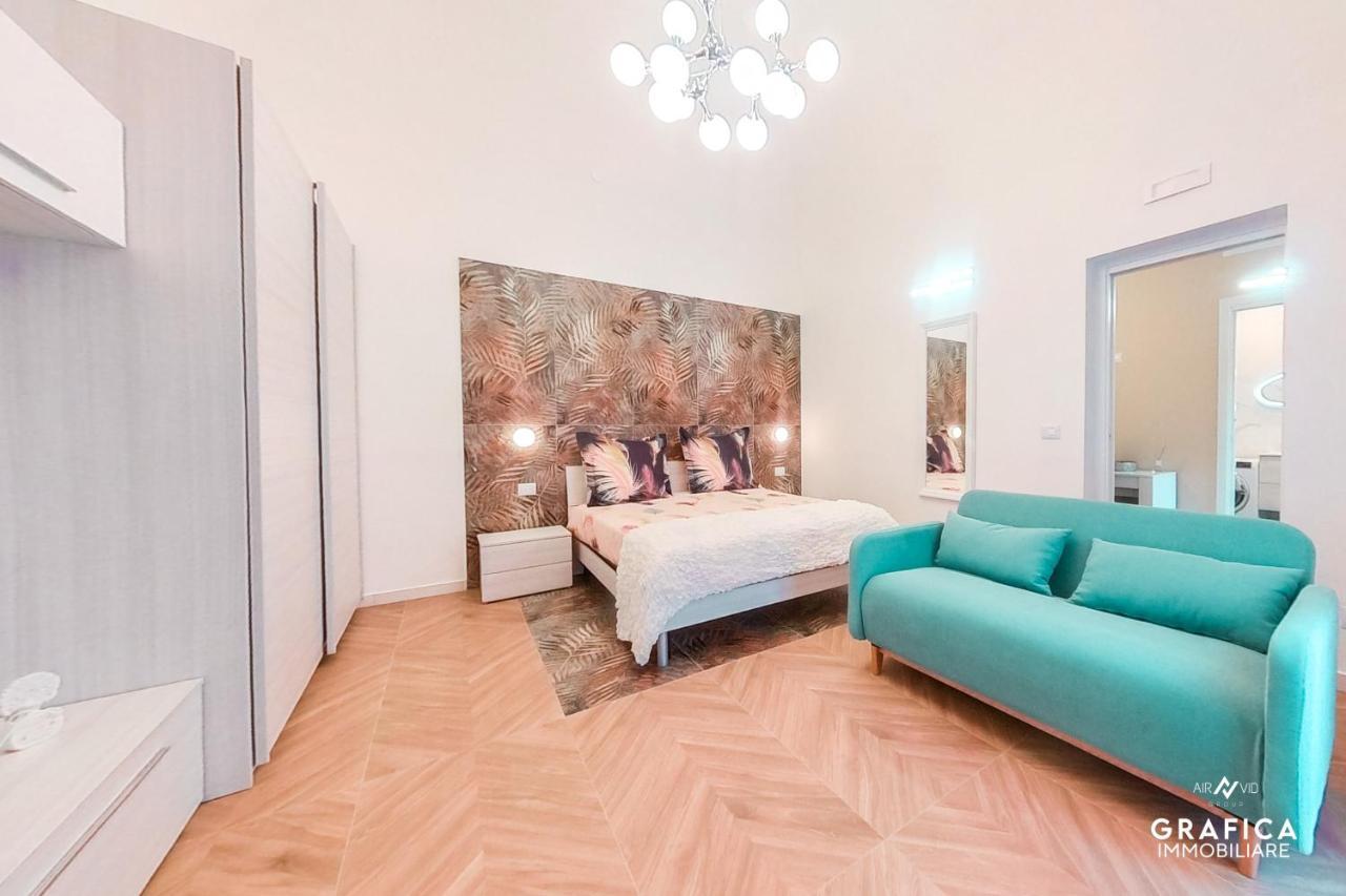 Ameli Home Luxury Apartment 塔兰托 外观 照片