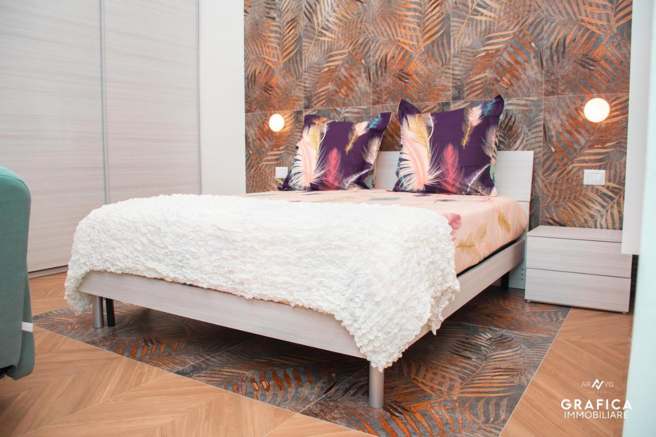 Ameli Home Luxury Apartment 塔兰托 外观 照片