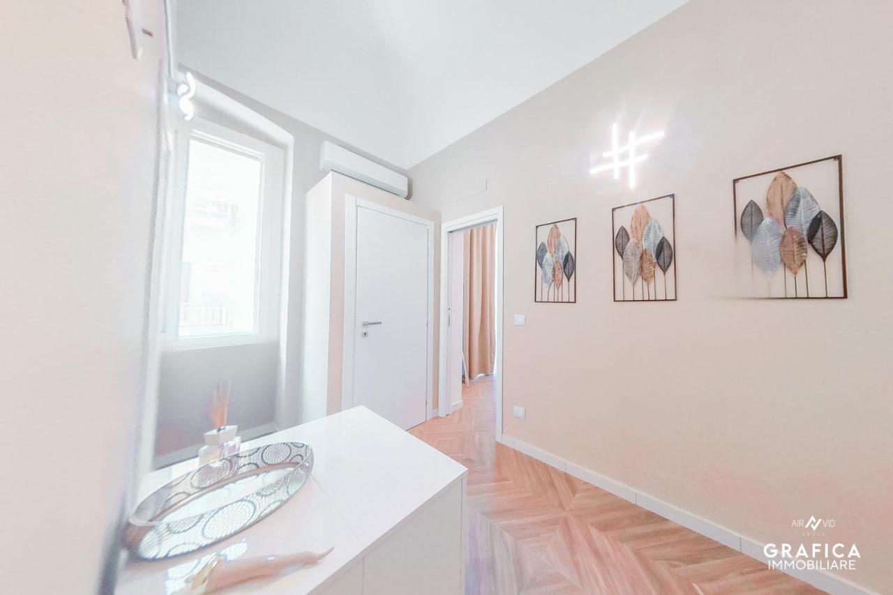 Ameli Home Luxury Apartment 塔兰托 外观 照片
