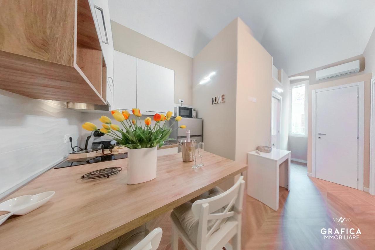 Ameli Home Luxury Apartment 塔兰托 外观 照片