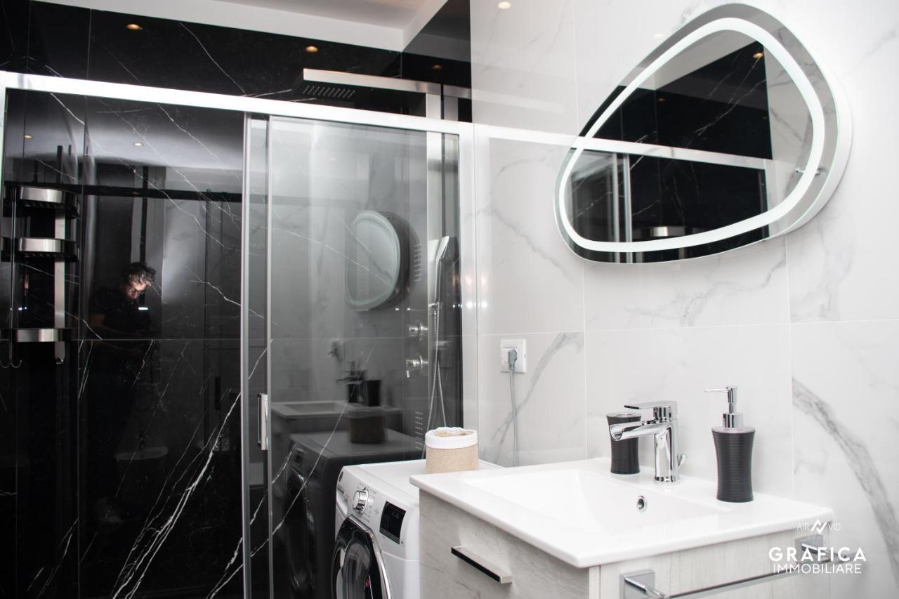 Ameli Home Luxury Apartment 塔兰托 外观 照片